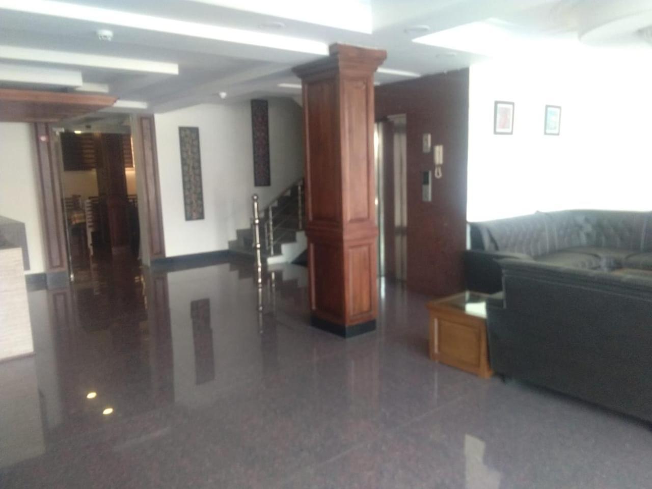 Hotel The Valley View Kashmir Srinagar  Exterior photo